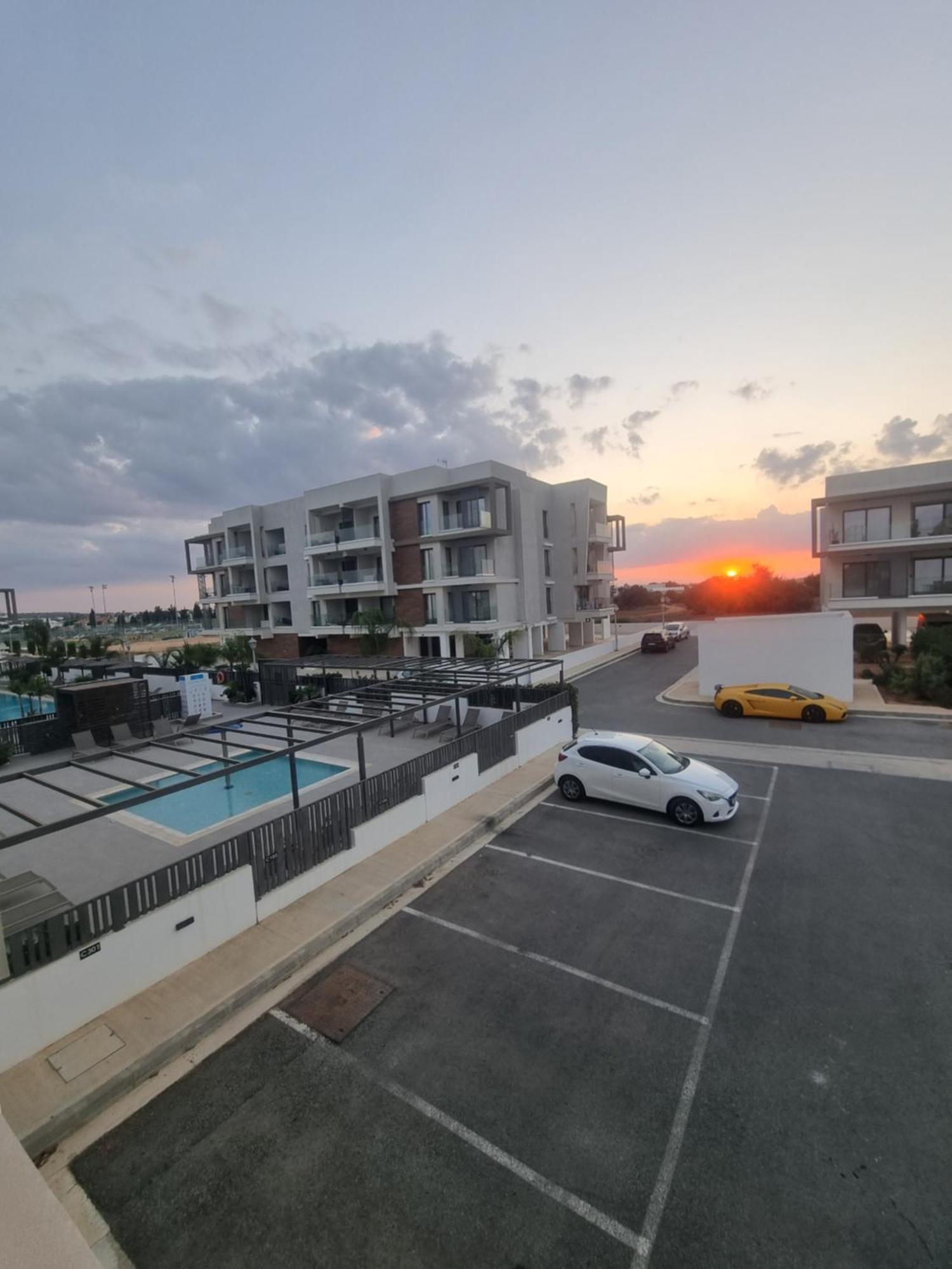 Cosmos Residence Paralimni Exterior foto